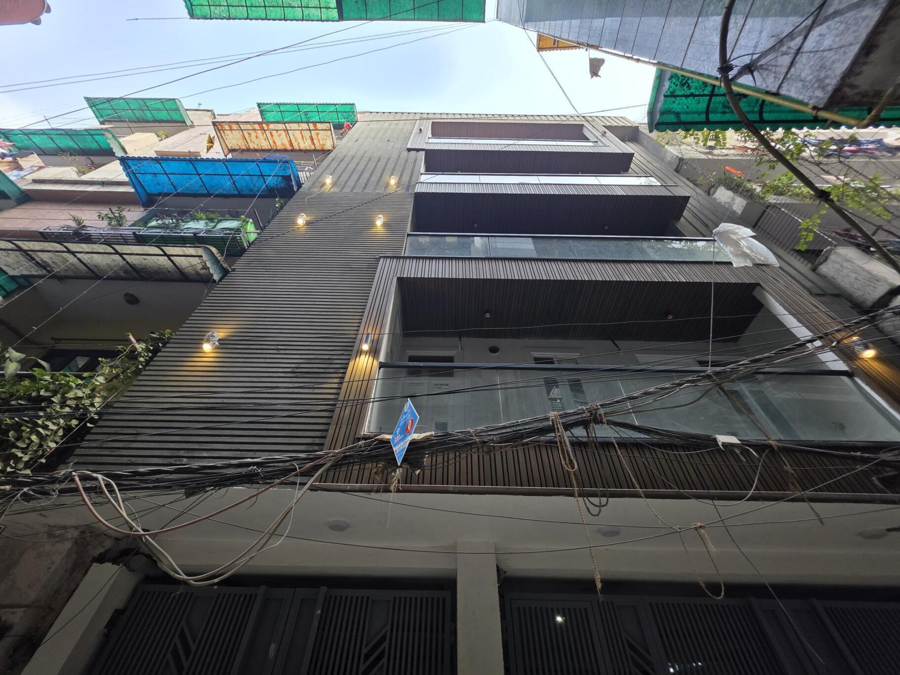 Ultra-Modern Luxury Builder Floors / Independent Building - Image 2